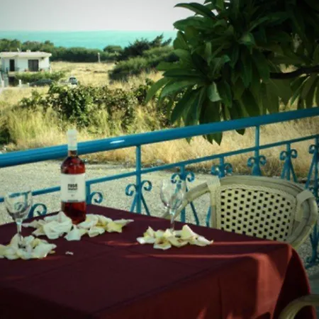 Summer Breeze Hotel 3*