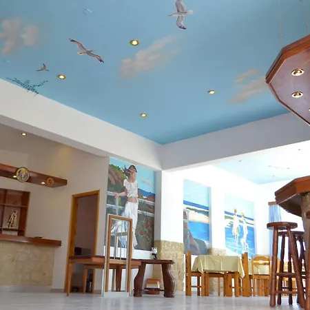 Summer Breeze Hotel Gennadi