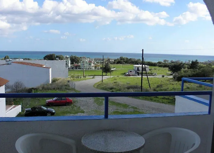 Summer Breeze Otel 3*