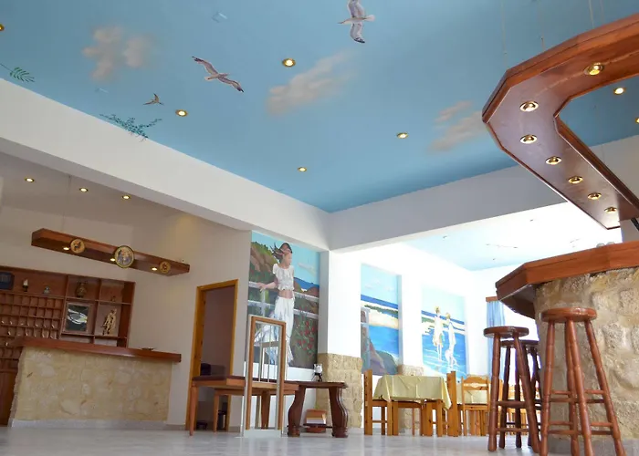 Summer Breeze Hotel Gennadi