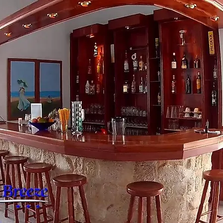 Отель Summer Breeze